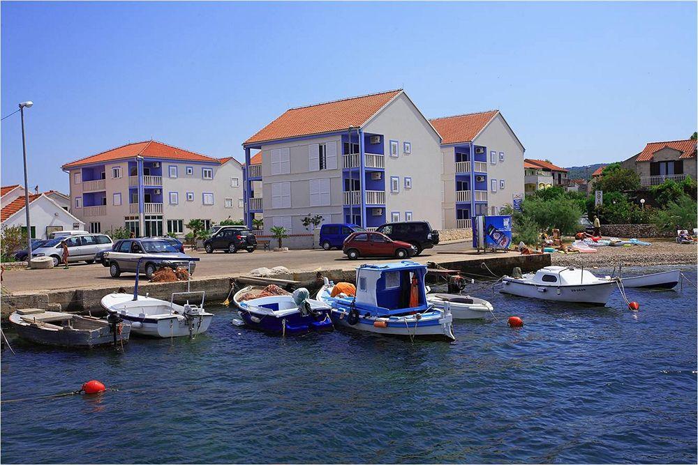 Aparthotel Marina Gromela Mirce Exterior foto